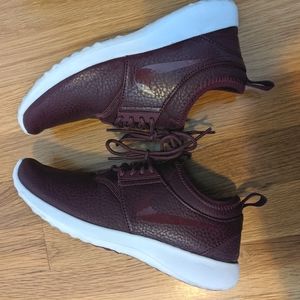 Leather Nike Juvenate sneakers